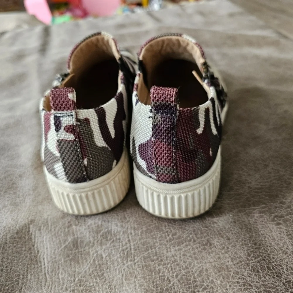 Soul Naturalizer Slip- On Sneakers Size 7.5